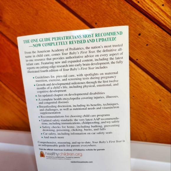 Your Baby's First Year Fourth Edition by Steven P Shelov - Picture 2 of 6